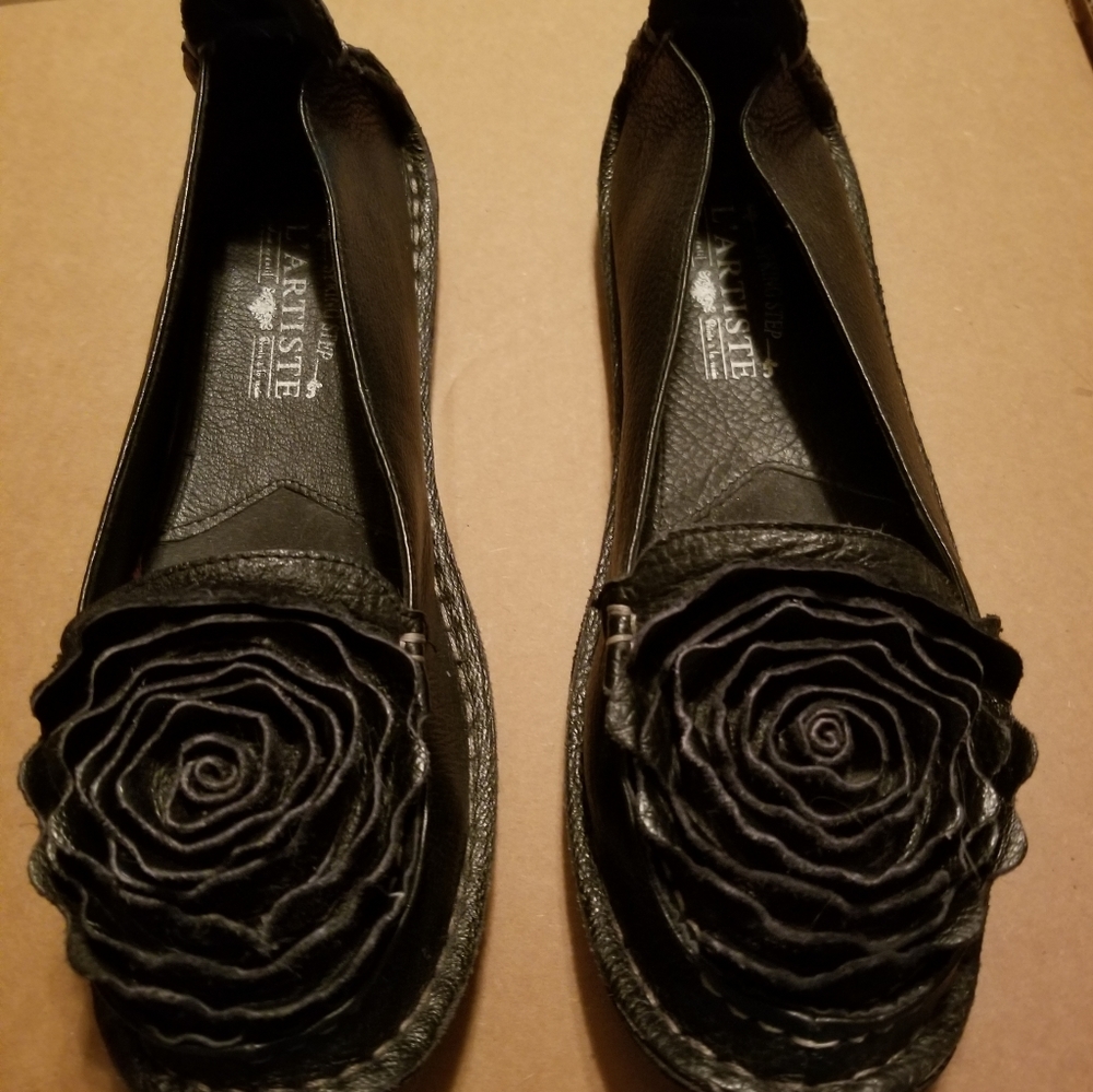L'Arytiste by Spring Step. Size 9.5.